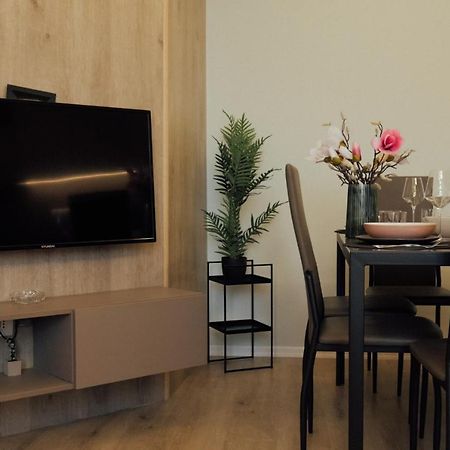 Newly Renovated Apartment Tirana Exterior foto